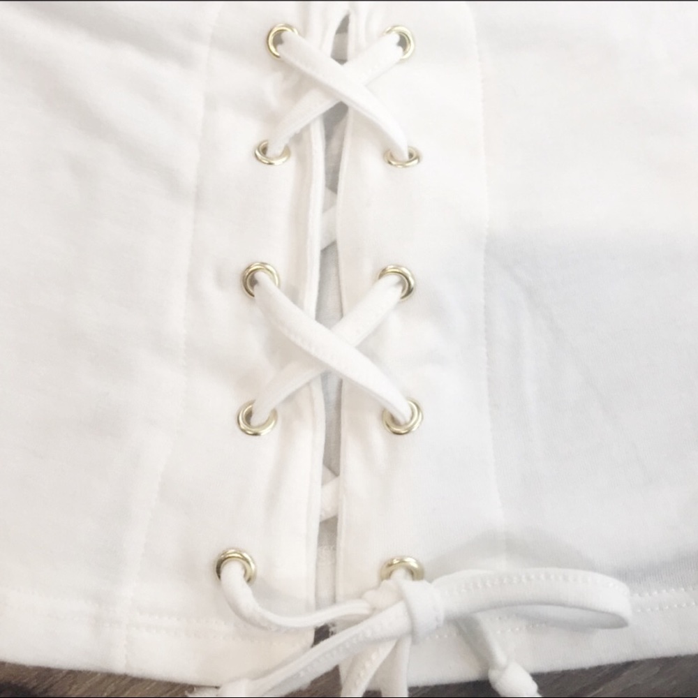 GUESS Open Shoulder Top! NWT - Picture 4 of 5